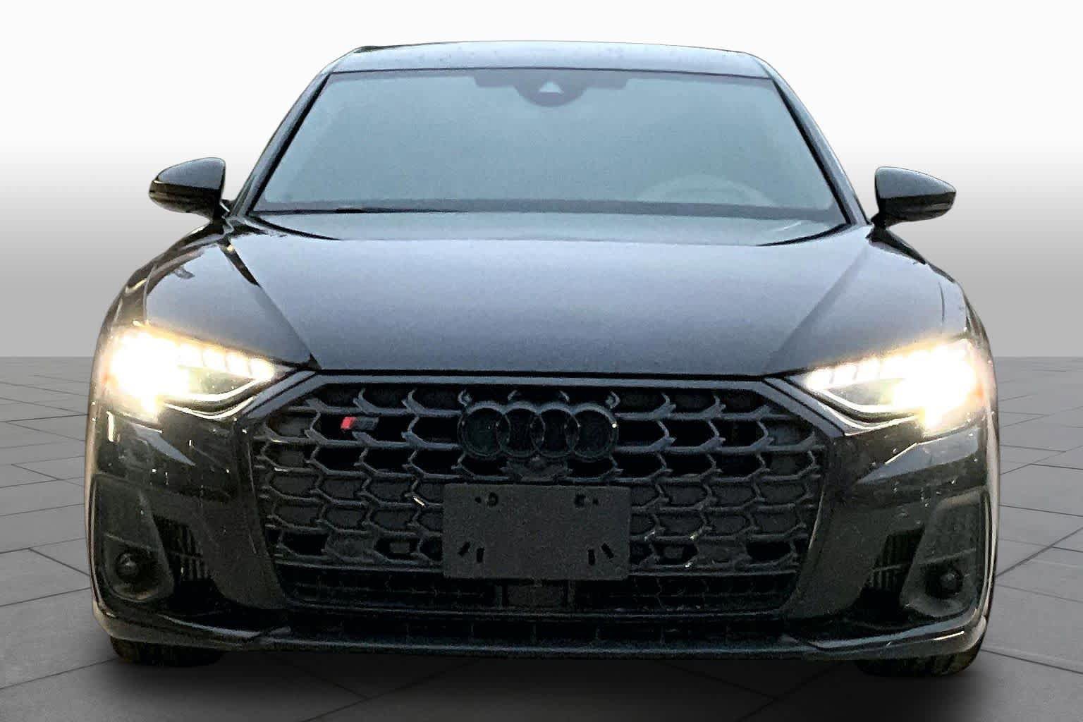 Used 2023 Audi S8 w/ S8 Comfort Plus Package AWD/4WD image 4
