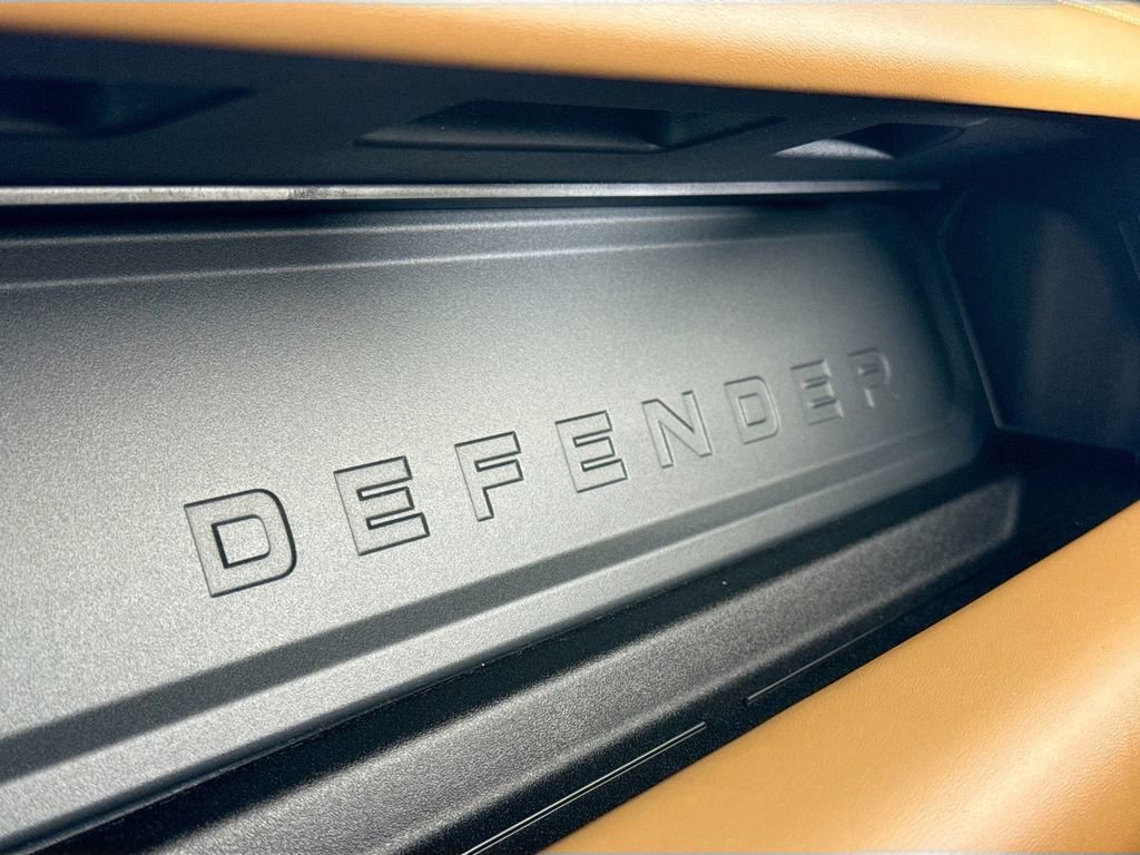 Used 2023 Land Rover Defender 110 X image 22