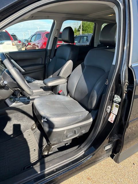 Used 2015 Subaru Forester 2.5i Limited AWD/4WD image 5