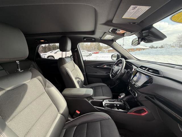 Used 2023 Chevrolet TrailBlazer RS w/ Sun and Liftgate Package image 12