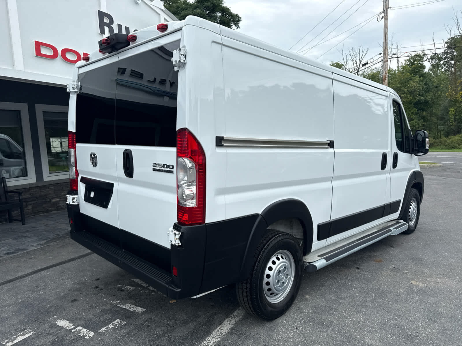 Used 2025 RAM ProMaster 2500 w/ U-Haul Equipment Group FWD image 3