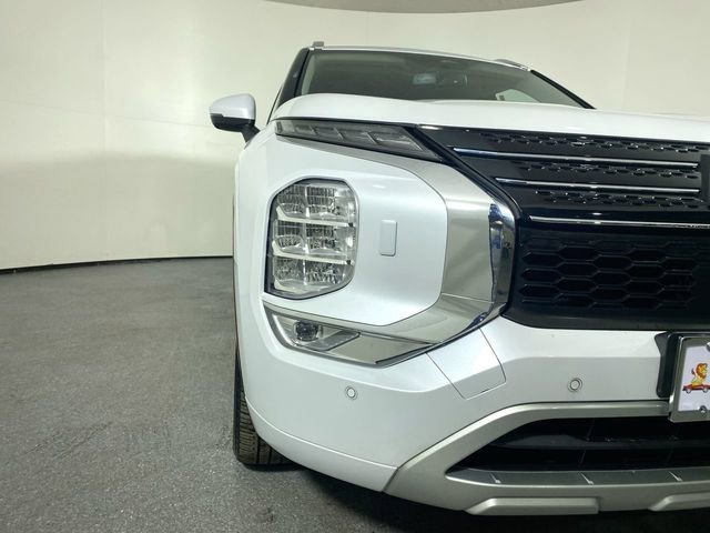 Used 2023 Mitsubishi Outlander SEL image 27