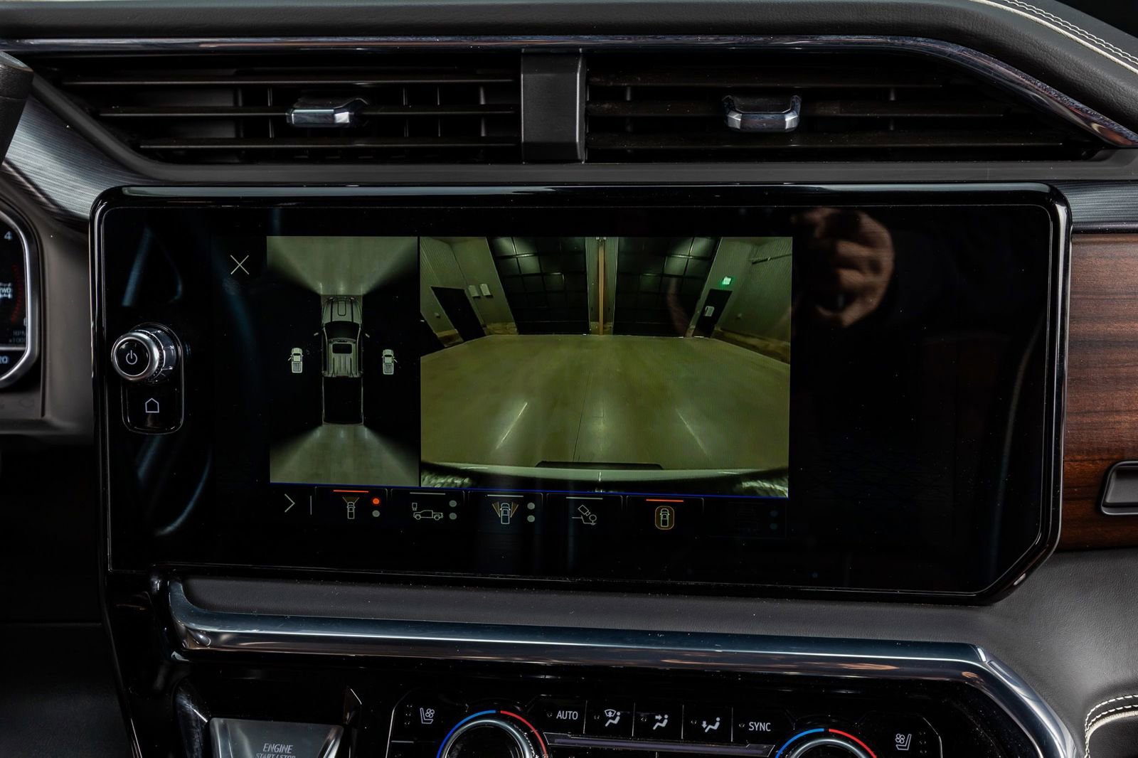 Used 2025 GMC Sierra 2500 Denali Ultimate image 26