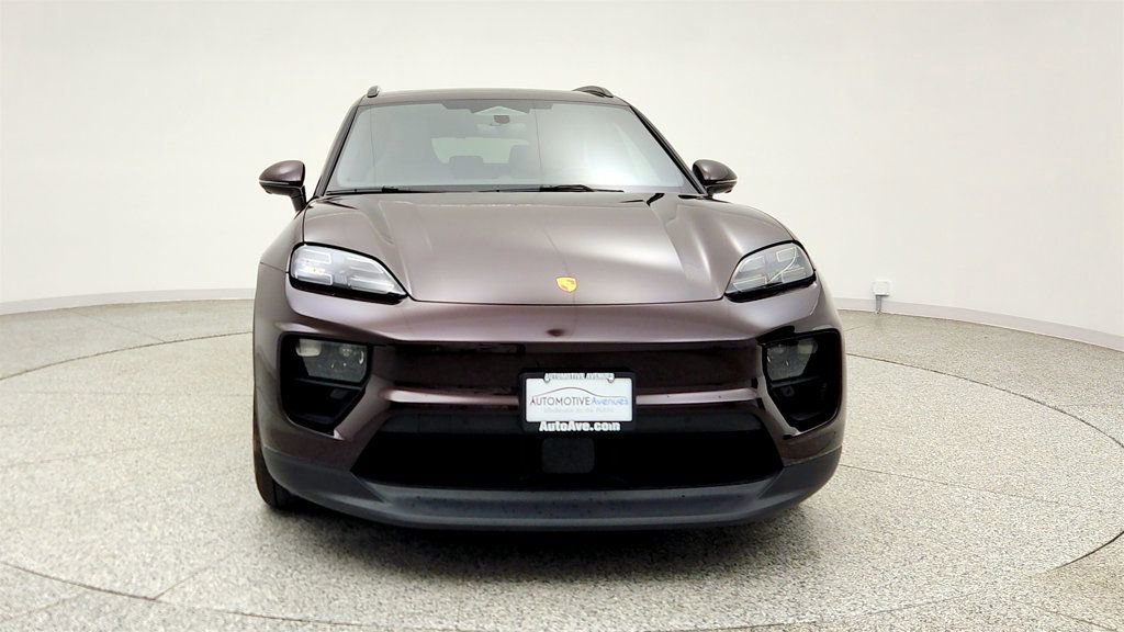 Used 2025 Porsche Macan 4S Electric w/ Premium Package AWD/4WD image 2