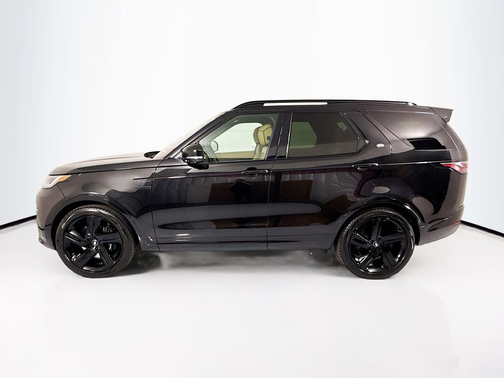 Used 2023 Land Rover Discovery Metropolitan Edition image 8