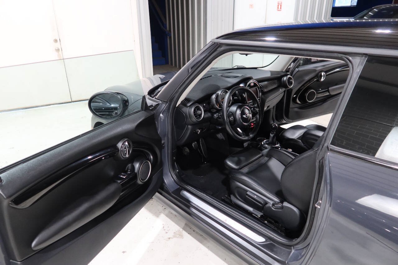 Used 2015 MINI Cooper S FWD image 16
