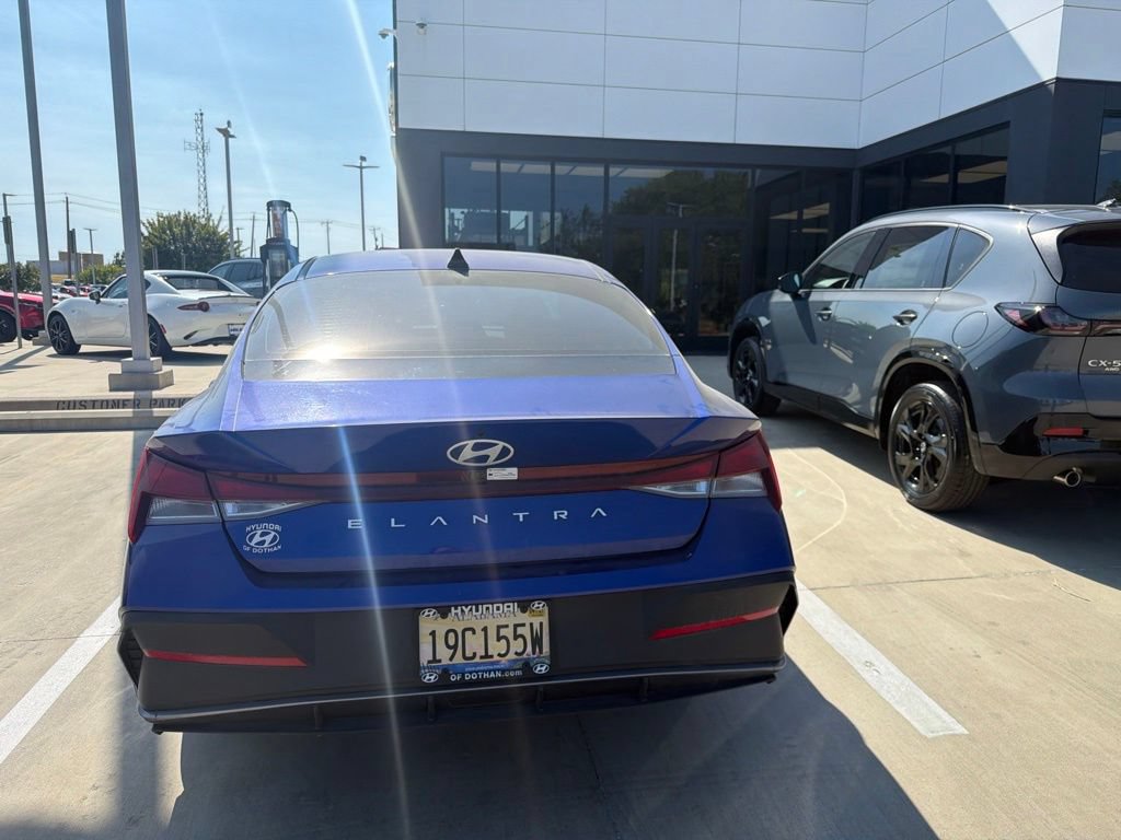Used 2024 Hyundai Elantra SEL FWD image 8