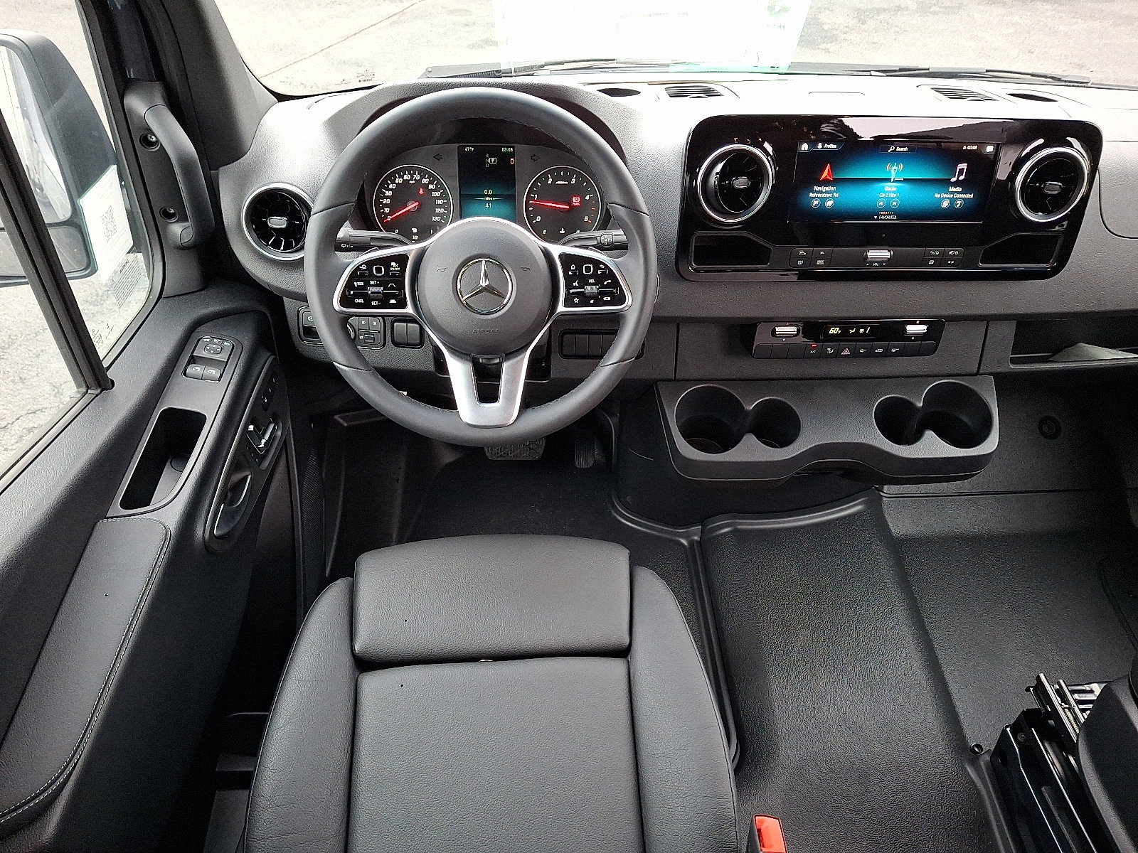 Used 2024 Mercedes-Benz Sprinter 144 Cargo image 15