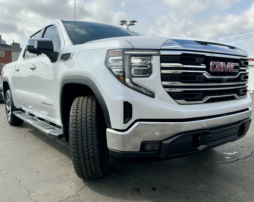 Used 2024 GMC Sierra 1500 SLT w/ SLT Premium Plus Package image 2