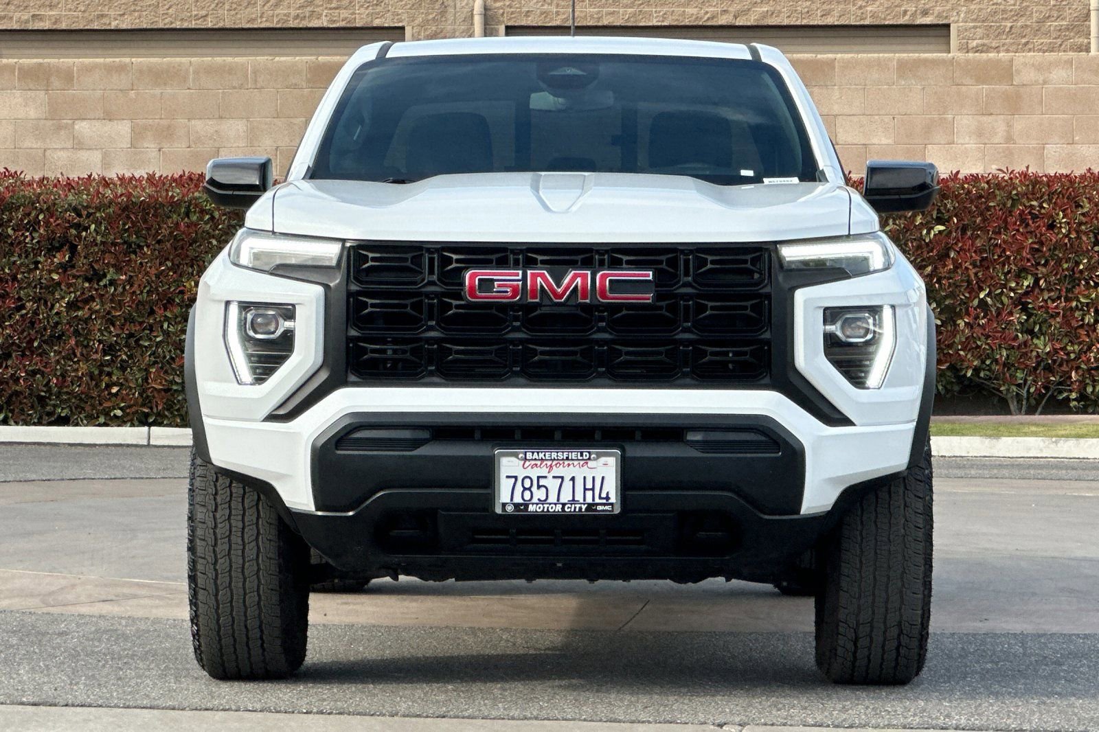 Certified 2025 GMC Canyon Elevation image 9