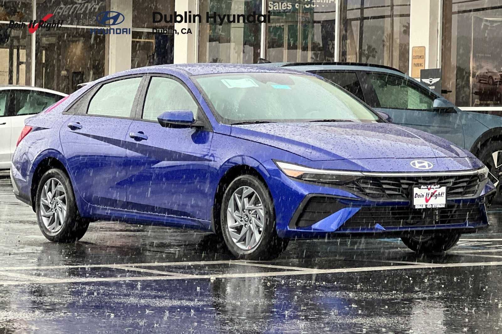 Used 2025 Hyundai Elantra Blue