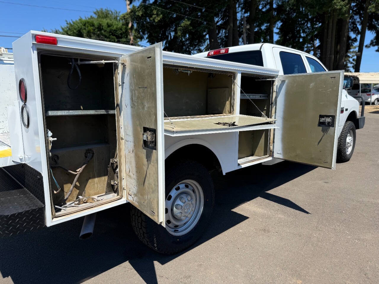 Used 2012 RAM 2500 ST w/ Protection Group AWD/4WD image 15