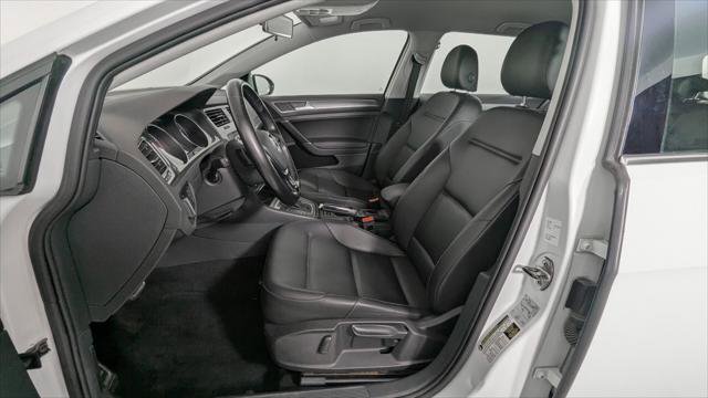 Used 2017 Volkswagen Golf Alltrack S image 14