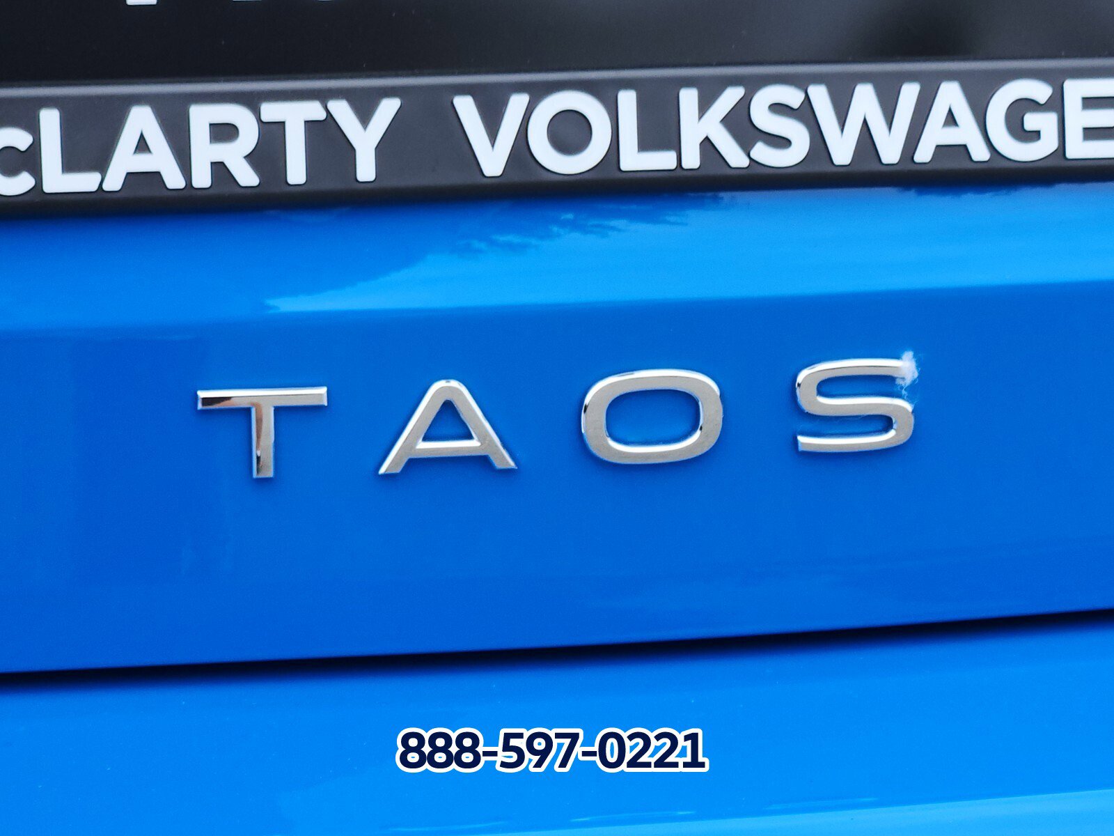 New 2025 Volkswagen Taos SE image 19