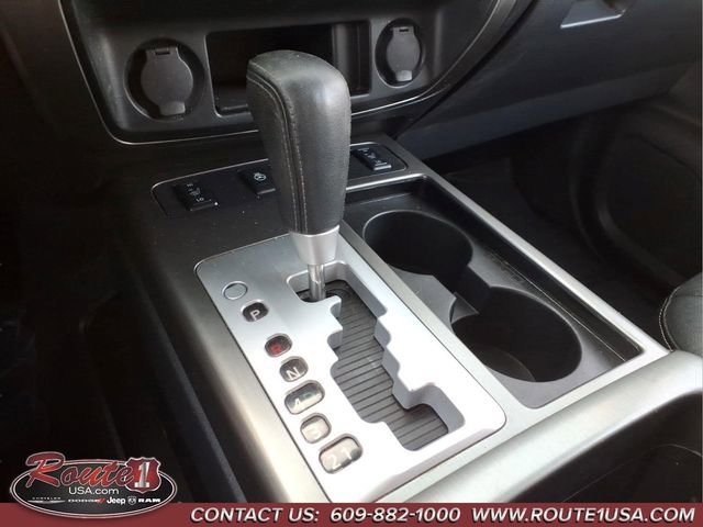 Used 2015 Nissan Armada Platinum image 40