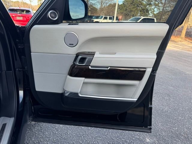 Used 2015 Land Rover Range Rover Autobiography image 10