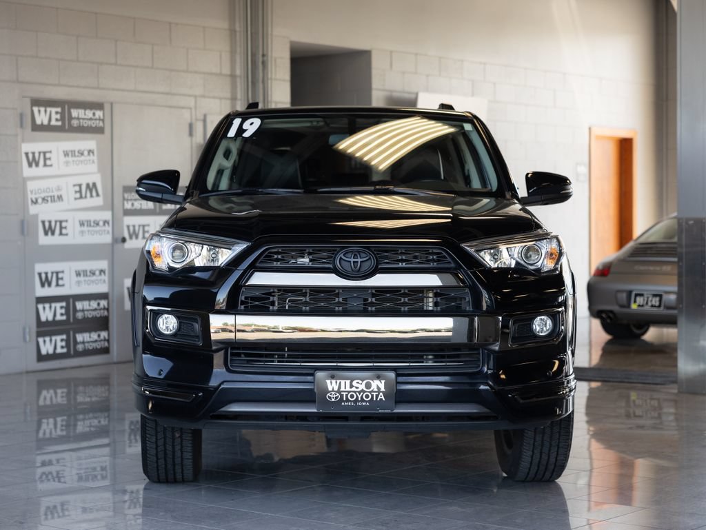 Used 2019 Toyota 4Runner Limited AWD/4WD image 3