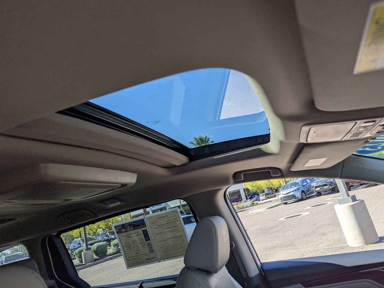 Used 2023 Honda Odyssey Touring image 11