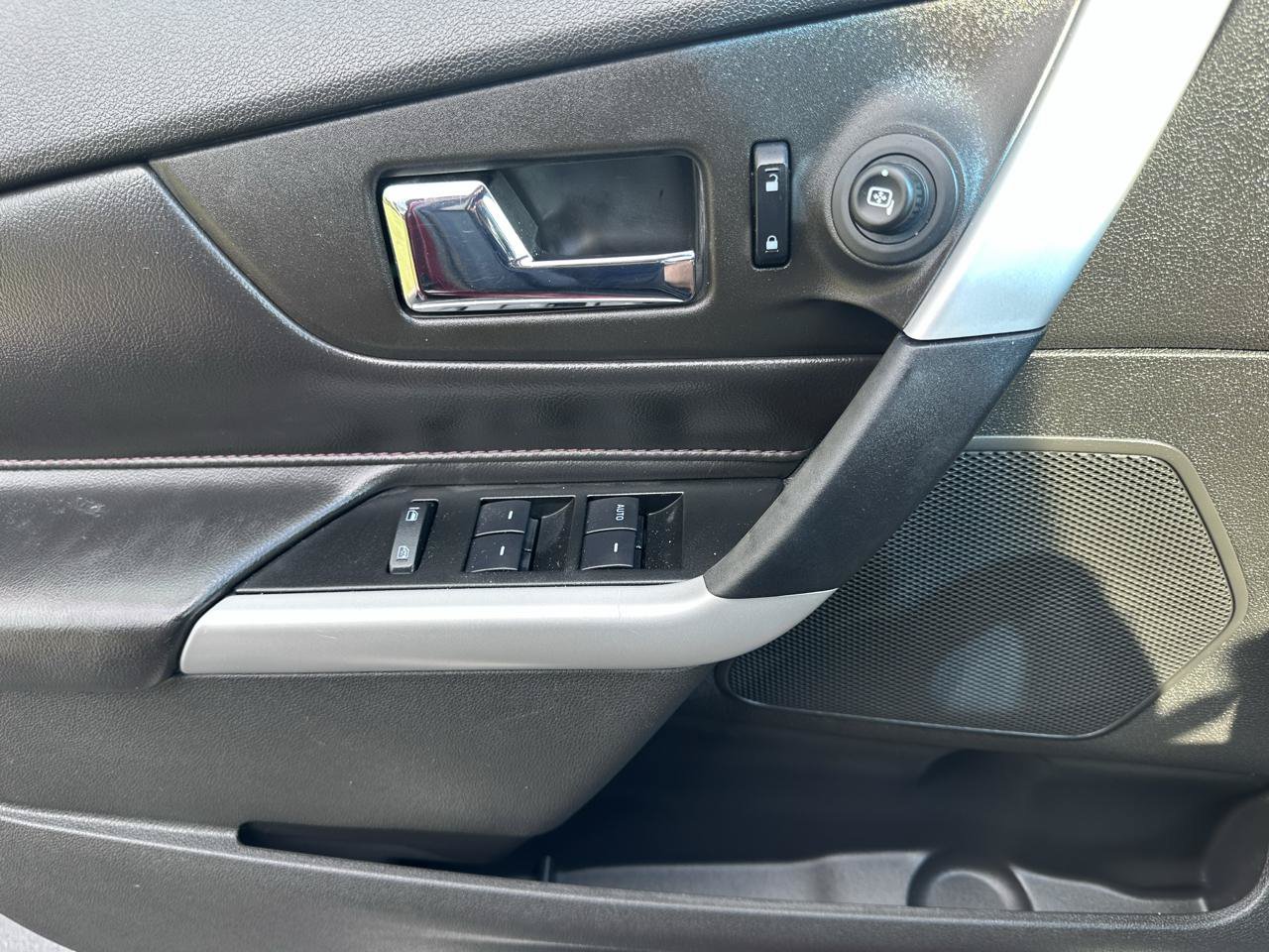 Used 2013 Ford Edge SEL FWD image 35