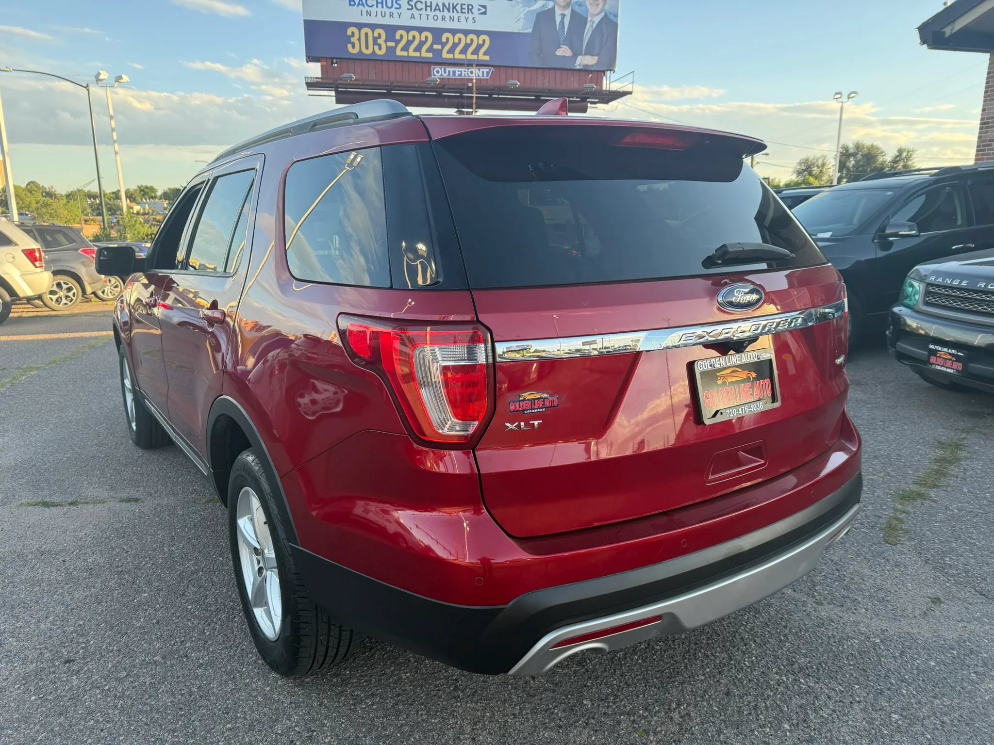 Used 2016 Ford Explorer XLT w/ Equipment Group 201A AWD/4WD image 8