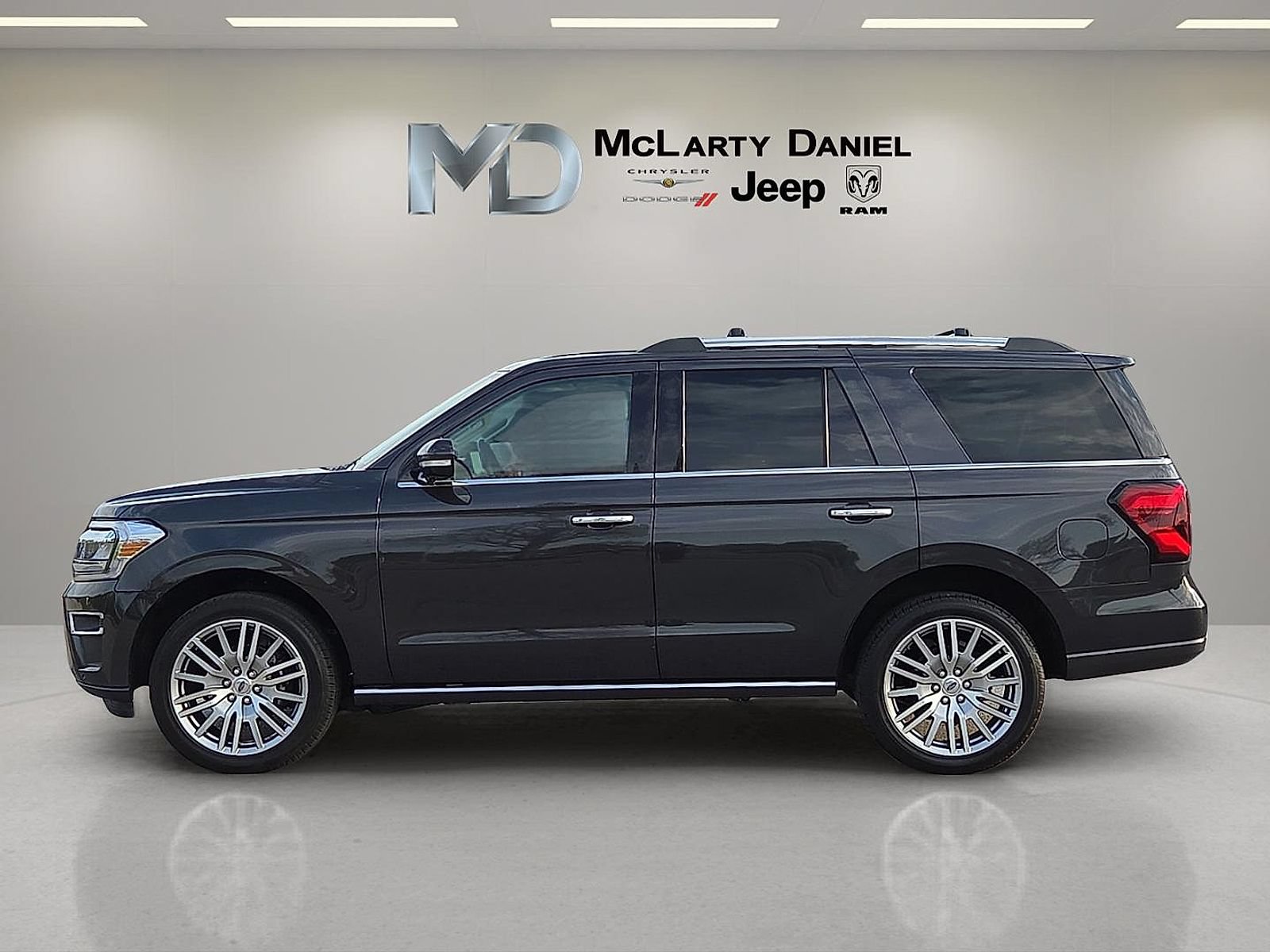 Used 2024 Ford Expedition Limited AWD/4WD video 3