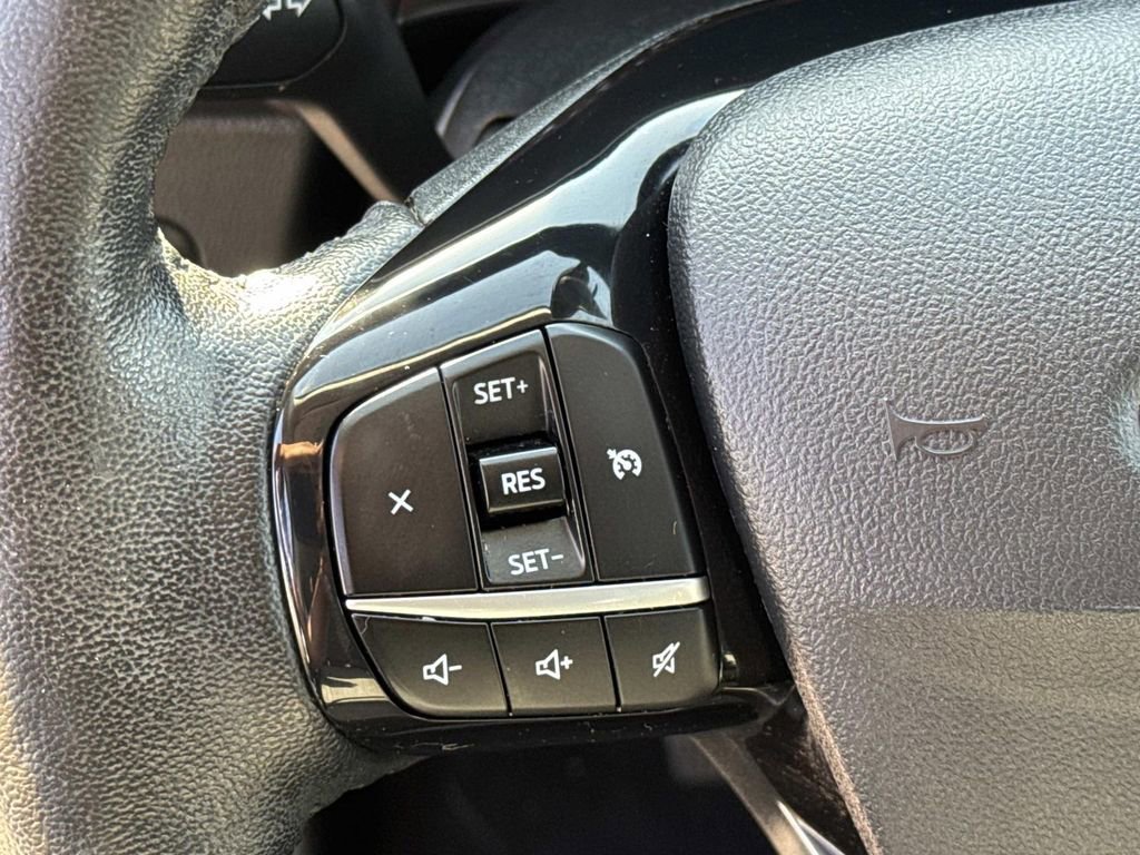 Used 2021 Ford Escape SE image 22