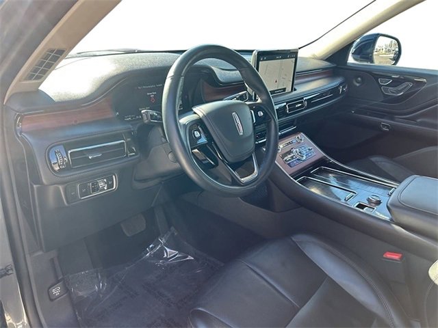 Certified 2023 Lincoln Aviator Reserve w/ Equipment Group 201A image 17