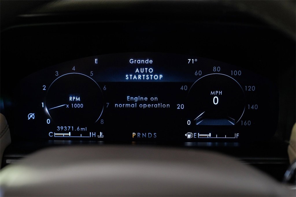 Used 2023 Lincoln Nautilus Reserve image 19