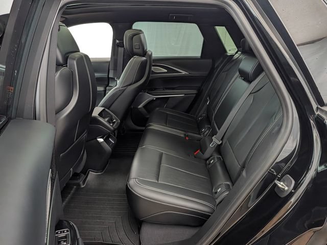 Used 2023 Cadillac Lyriq 2WD image 14