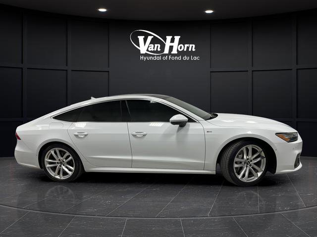 Used 2021 Audi A7 e Premium Plus w/ Executive Package image 2