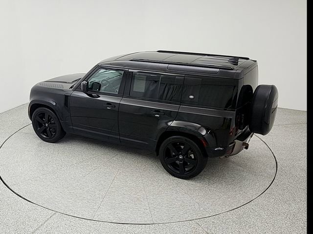 Certified 2023 Land Rover Defender 110 X-Dynamic SE image 33