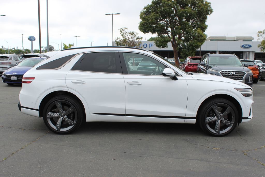 Used 2023 Genesis GV70 2.5T w/ Sport Prestige Package AWD/4WD image 6