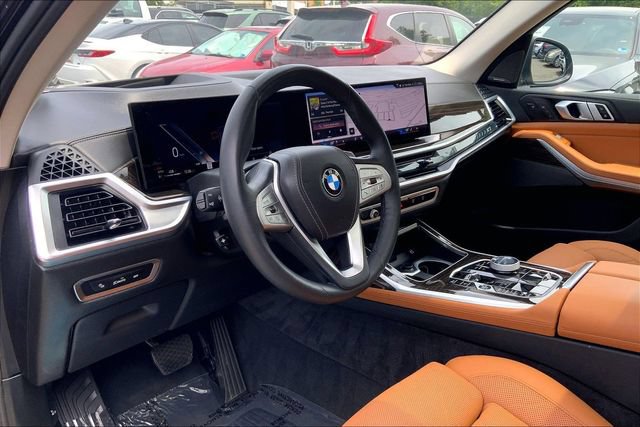 Used 2025 BMW X7 xDrive40i w/ Executive Package AWD/4WD image 14