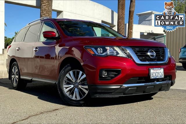Used 2018 Nissan Pathfinder S image 2