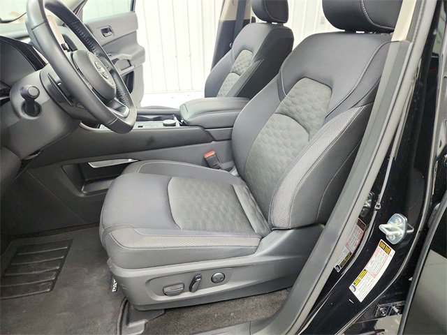 Used 2024 Nissan Pathfinder SV image 19