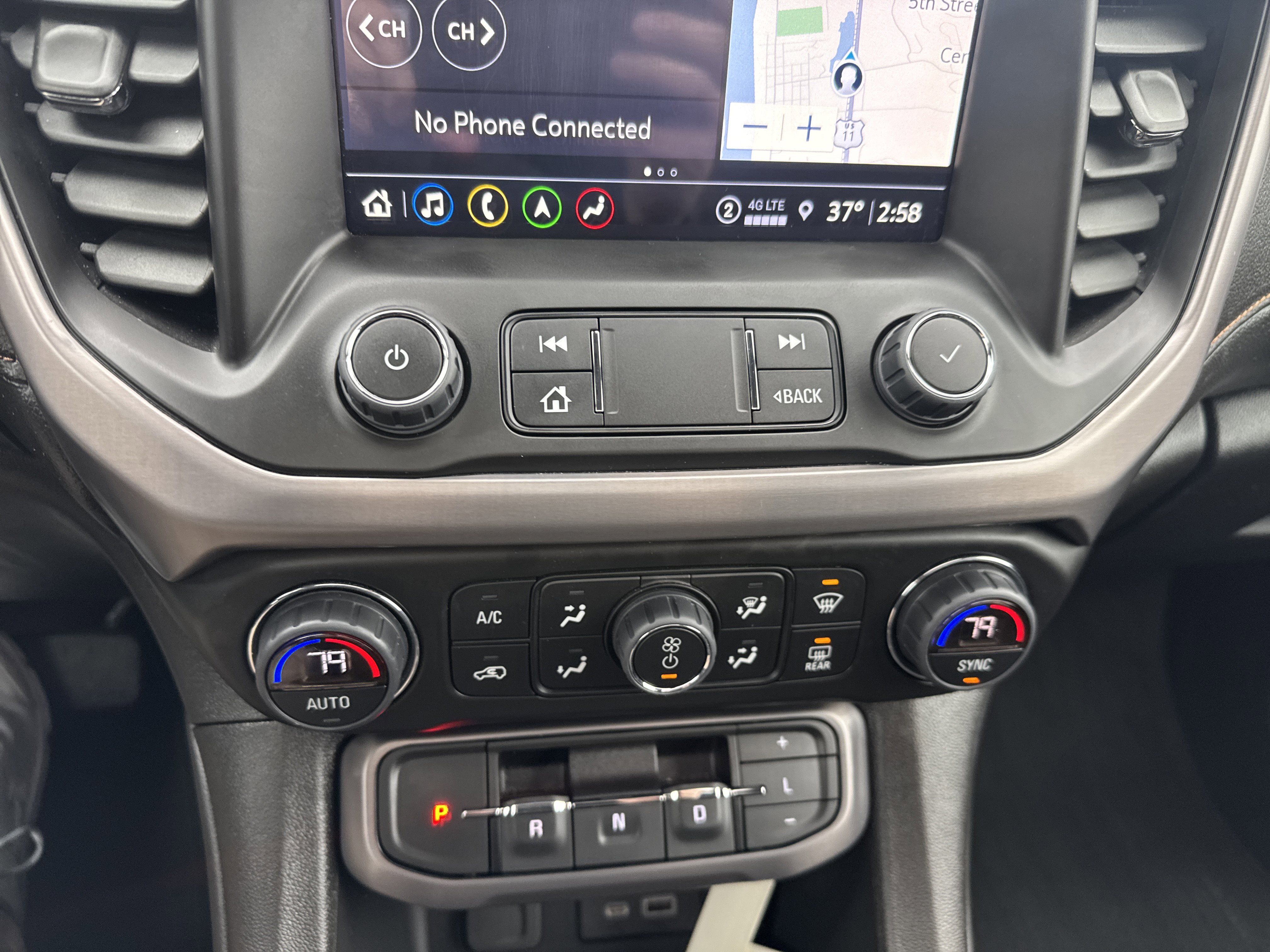 Used 2023 GMC Acadia AT4 w/ Preferred Package image 26