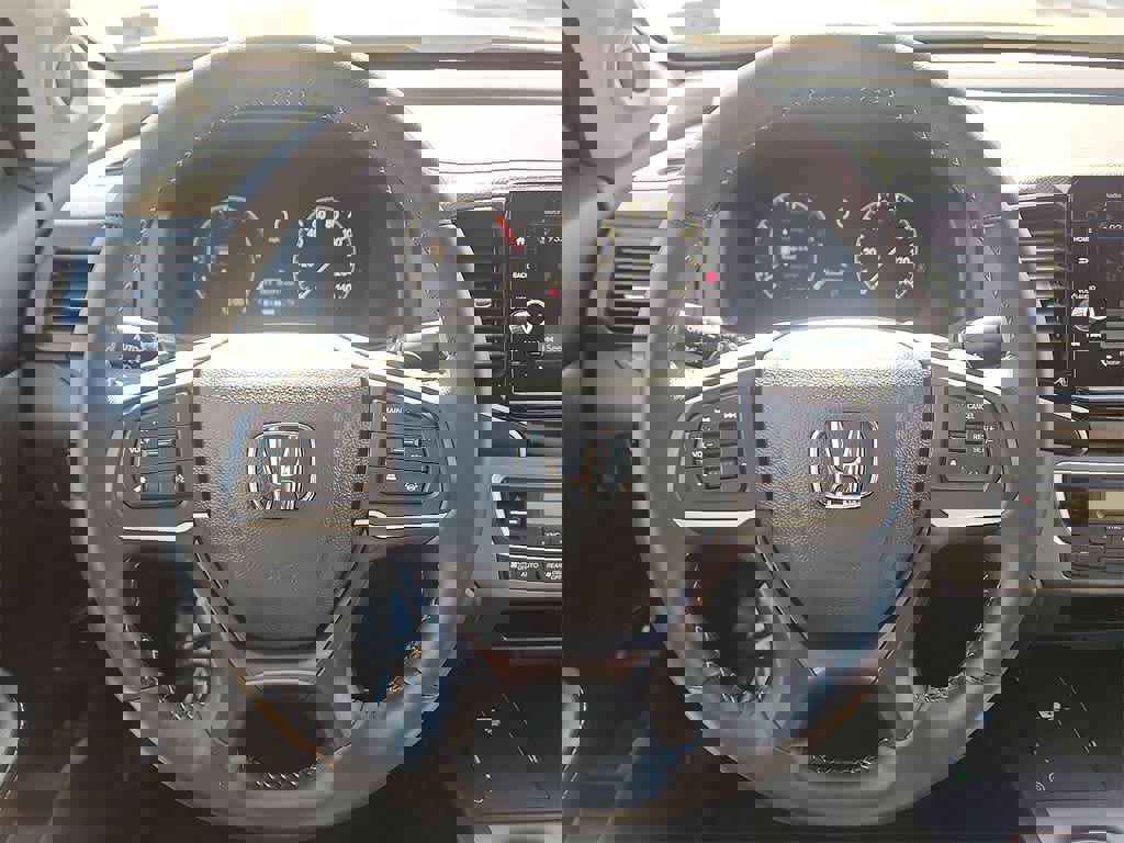 Certified 2025 Honda Ridgeline Sport image 17