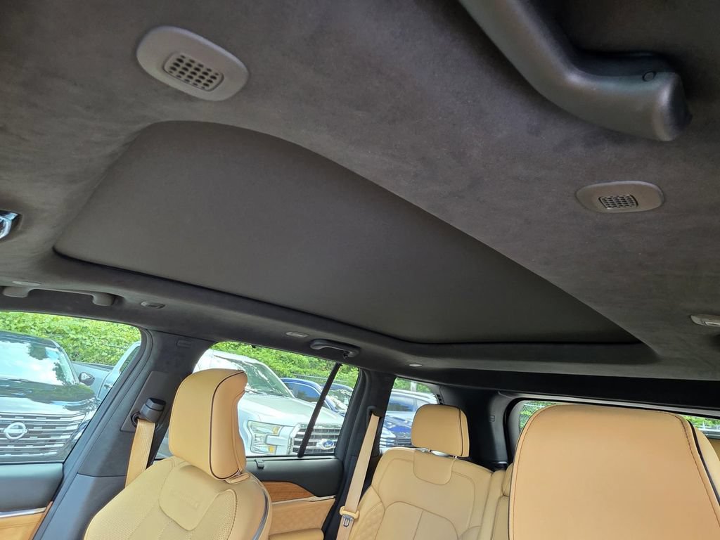 Used 2022 Jeep Grand Cherokee Summit AWD/4WD image 8