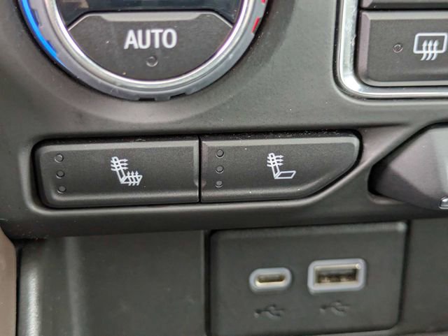 Used 2023 Chevrolet Tahoe Z71 w/ Luxury Package AWD/4WD image 26