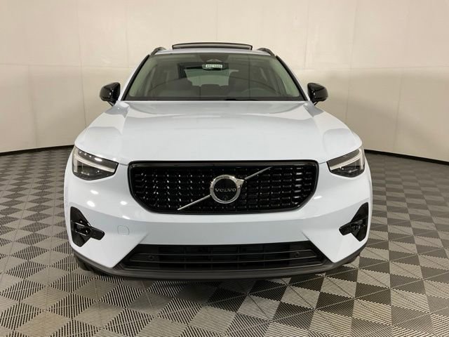 New 2026 Volvo XC40 B5 Plus w/ Protection Package Premier image 6