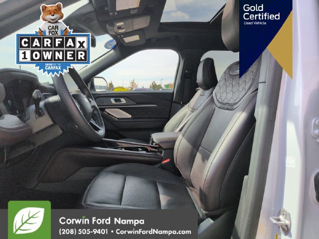 Used 2025 Ford Explorer Platinum w/ Ultimate Package AWD/4WD image 26