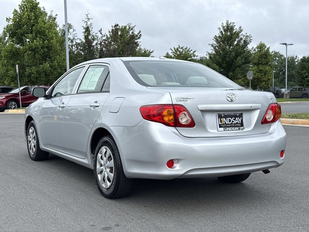 Used 2010 Toyota Corolla LE FWD image 5