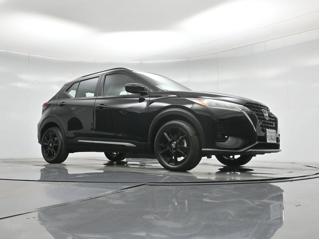 Used 2023 Nissan Kicks SR w/ SR Premium Package image 46