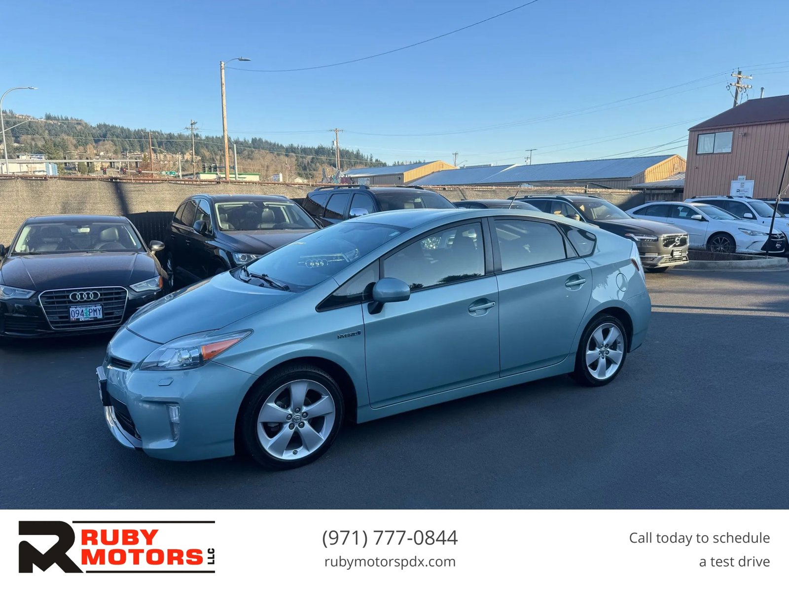 Used 2012 Toyota Prius Five image 1