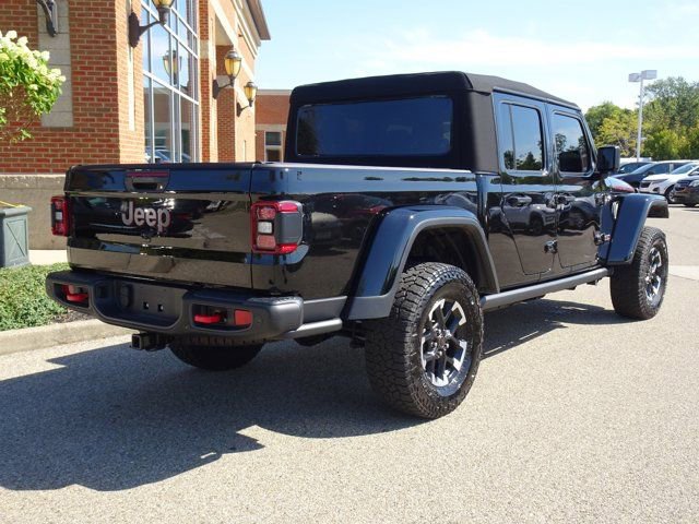 Used 2024 Jeep Gladiator Rubicon AWD/4WD image 3