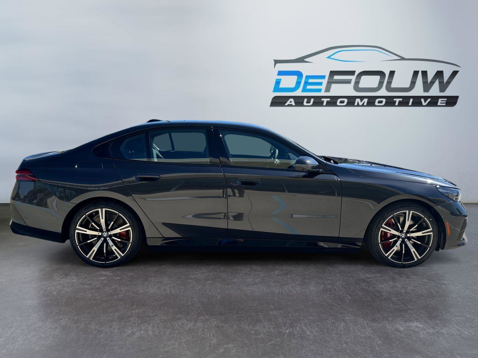 New 2026 BMW 550e xDrive AWD/4WD image 10