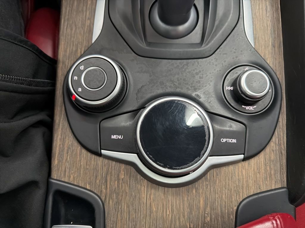 Used 2019 Alfa Romeo Giulia Ti w/ Quick Order Package 22Z Lusso image 38