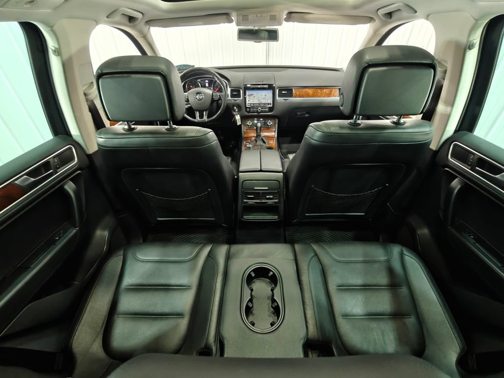 Used 2012 Volkswagen Touareg TDI AWD/4WD image 26