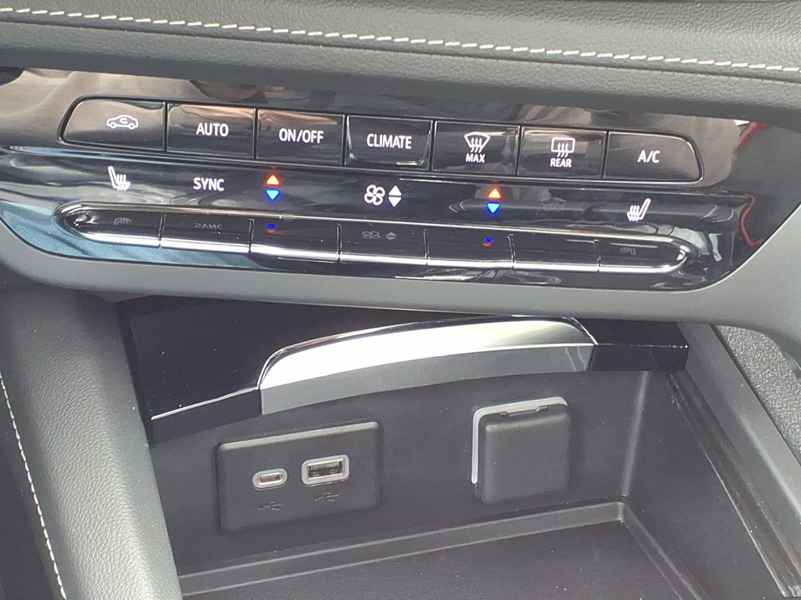 Certified 2023 Buick Envision Essence w/ Sport Touring Package AWD/4WD image 19