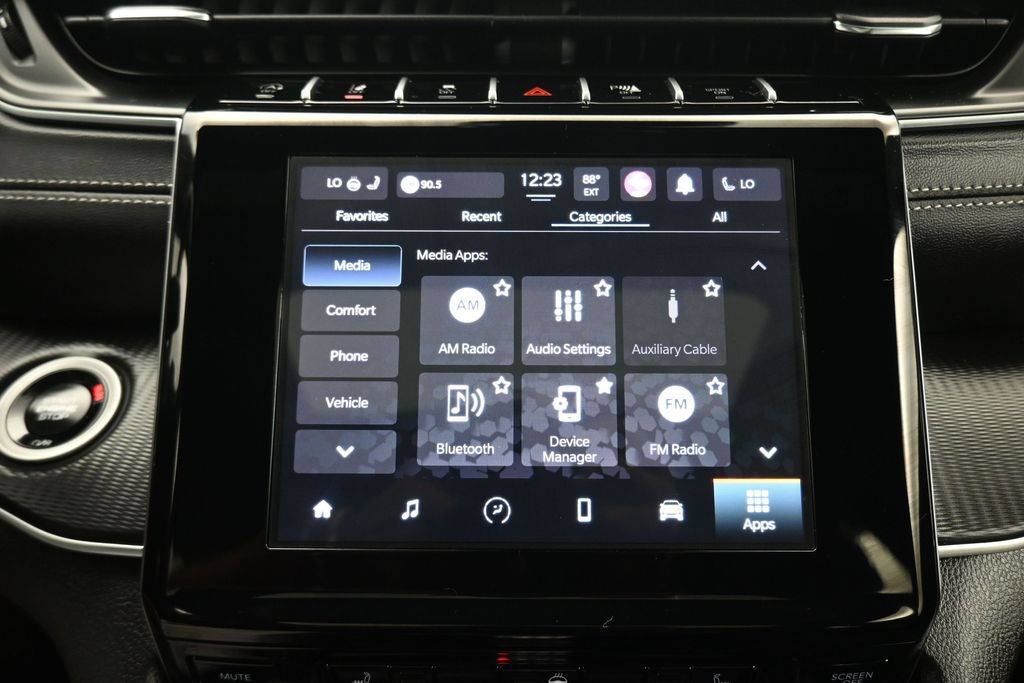 Used 2025 Jeep Grand Cherokee L Altitude AWD/4WD image 17